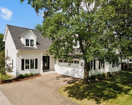 1326 S 5Th Street, St. Charles