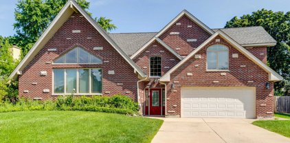 2708 S Briarwood Drive, Arlington Heights