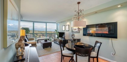 3071 Glen Drive Unit 1605, Coquitlam
