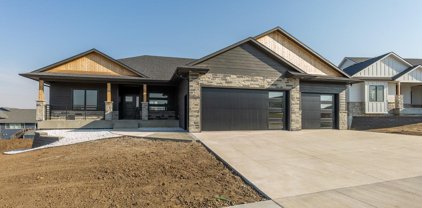 1608 W Bennett Dr, Brandon