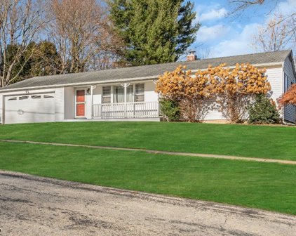 44 School St, Califon Boro