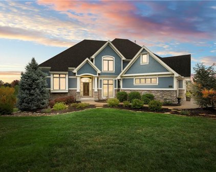 8035 NW Emerald Court, Parkville