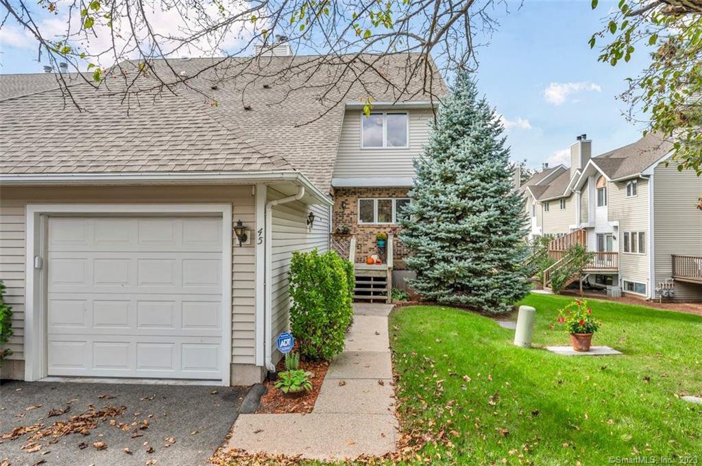 45 Steeplechase Drive Unit 45, Newington, 06111