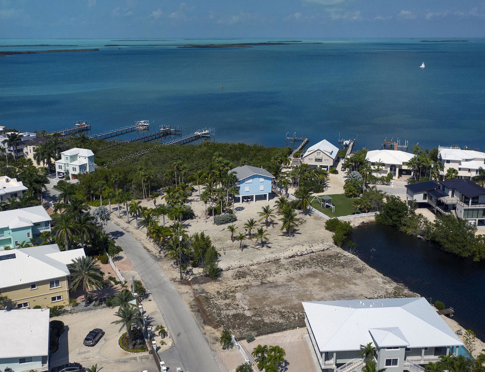 86 N Bounty Lane, Key Largo, 33037