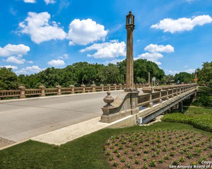 47 Via Aragon, San Antonio