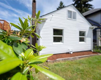 2609 Baker Avenue, Everett