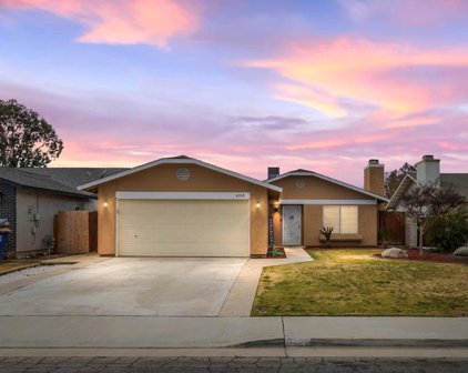6709 Nellie, Bakersfield