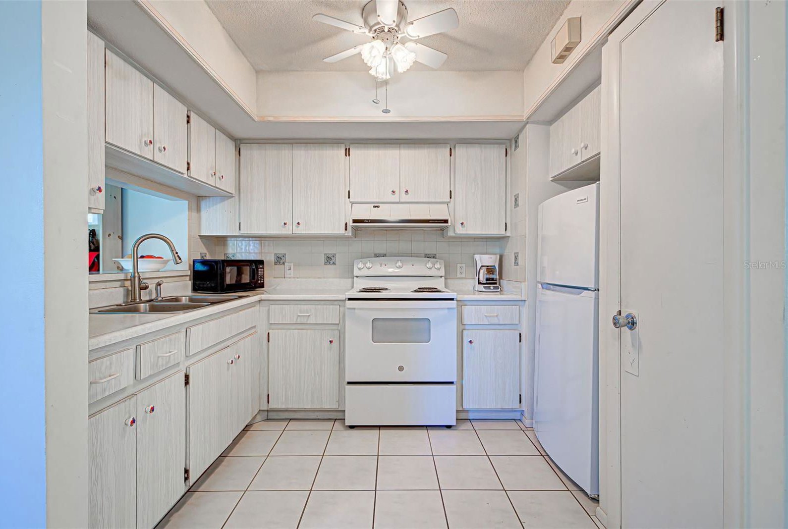 1022 Beach Manor Center Unit 30, Venice, Venice Island, FL 34285