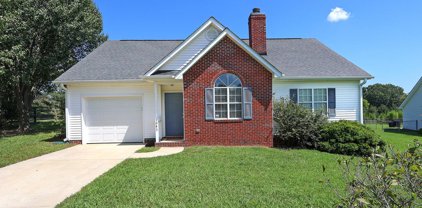 1043 Ridgefield  Circle, Indian Trail