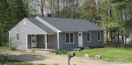 6 County Road, Raymond