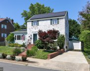 226 N Park Dr, Arlington image