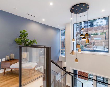 2552 Panorama Drive, North Vancouver
