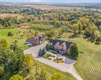 5N719 Castle Drive, St. Charles