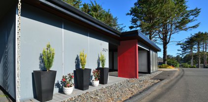 3109 NW Neptune Ave, Lincoln City