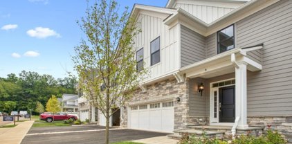 5 Saratoga Dr, Warren Twp.