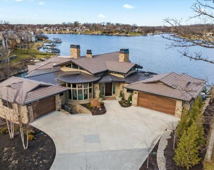 220 South Shore Drive, Lake Winnebago