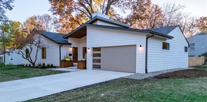 6600 Hodges Drive, Prairie Village