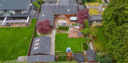 4329 Carolyn Drive, North Vancouver
