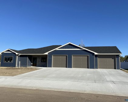 2832 Cottonwood Cir, Mitchell