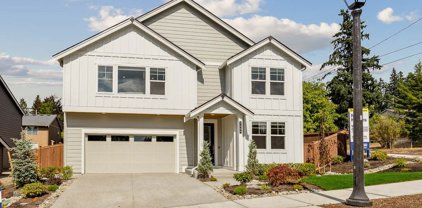 7444 NE 203rd Street Unit #1, Kenmore