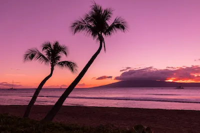 Amazing Sunsets Near Launiupoko Homes for sale