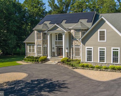 12516 Rolling Rd, Potomac