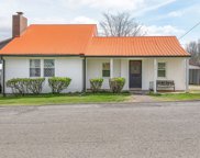 818 W End Cir, Franklin image