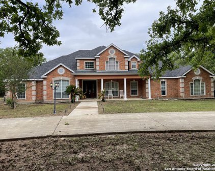 753 Killarney Rd, Floresville