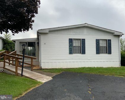 19 Meadow Run Pl, Harrisburg