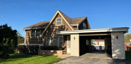 734 N Van Auken Street, Elmhurst