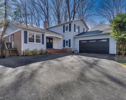 8209 Chivalry Rd, Annandale