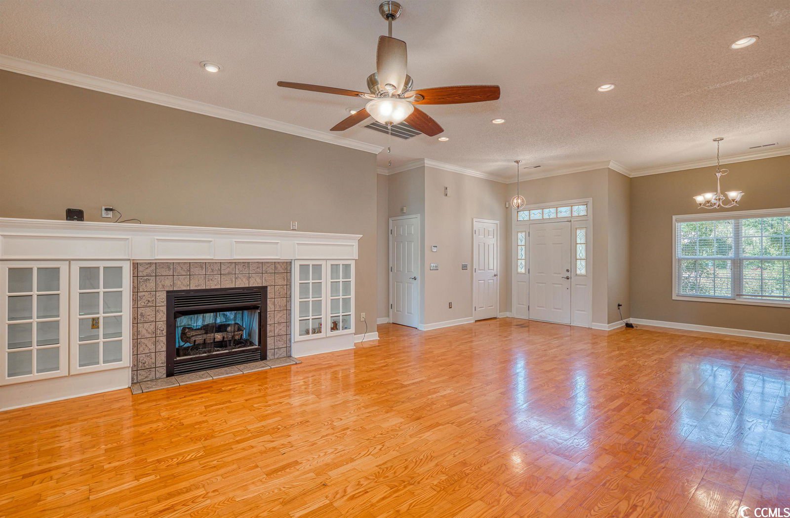 MLS 2316007 Charter Club Estates Colonial Charters 261 Shellbank Dr