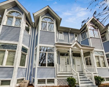 3041 N Lakewood Avenue, Chicago