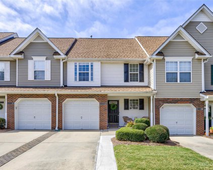 11112 Saintsbury  Place, Charlotte