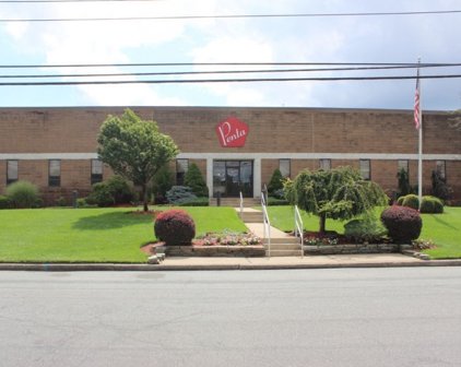 50 Okner Pkwy, Livingston Twp.