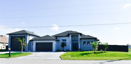 421 Nw 1st  Place, Cape Coral