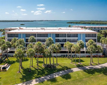 1551 Beach Road Unit 413, Englewood