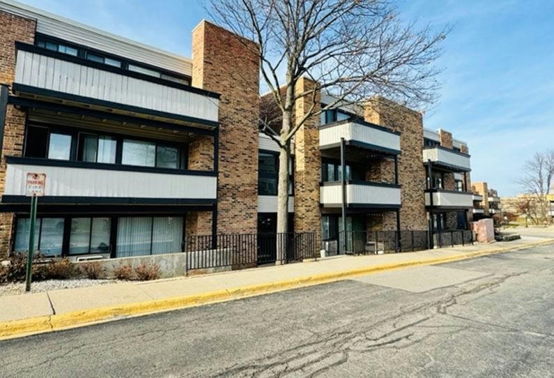 1806 Hemlock Place Unit 109, Schaumburg, 60173