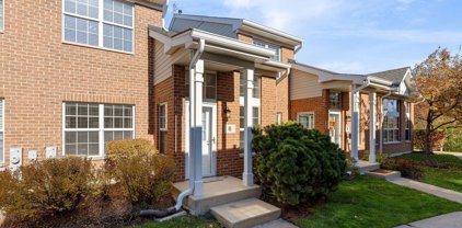 6 Dewalt Court, Elmhurst