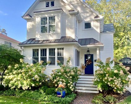 4712 Middaugh Avenue, Downers Grove
