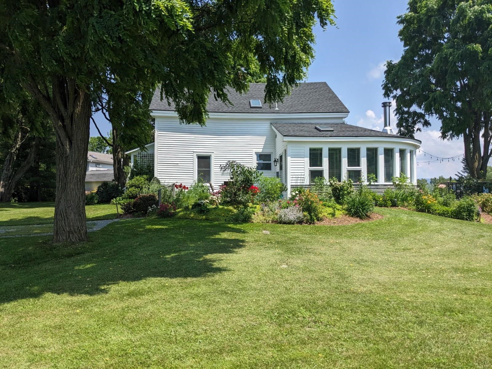 1422 Pond Hill Road, Castleton, 05735