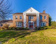 520 Lakeview Dr, Swedesboro image
