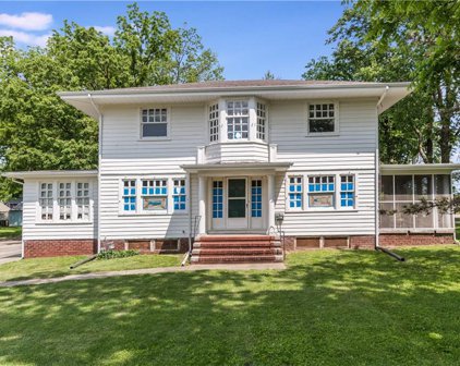 1121 S Main Street, Independence