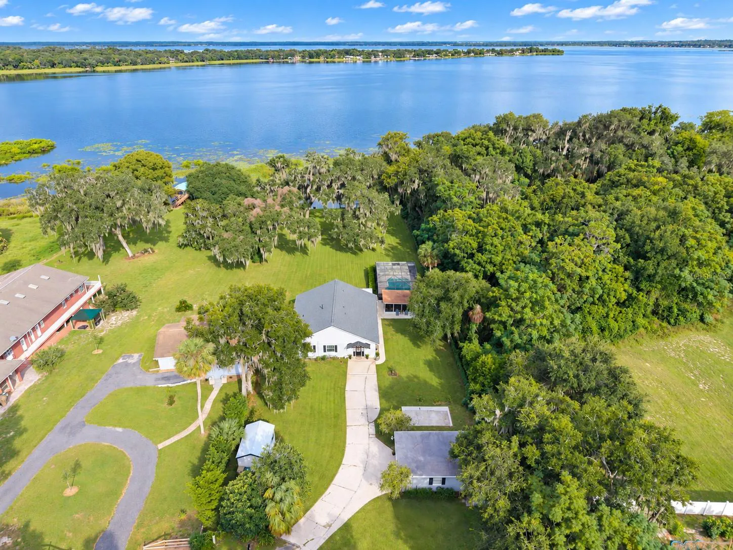 Aerial view of 2314 N Griffin Dr, Leesburg FL - lakefront home on Lake Griffin