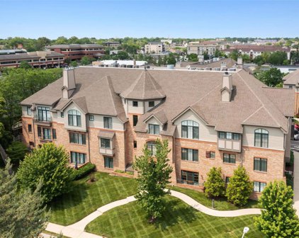 125 E Clinton  Place Unit #2C, Kirkwood