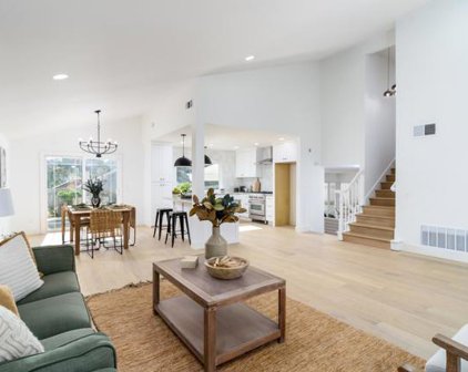 498 Avenida De Las Rosas, Encinitas