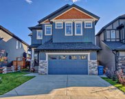 800 Coopers Crescent Sw, Airdrie image