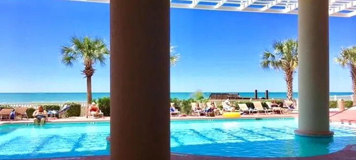 Crescent Keyes Pool