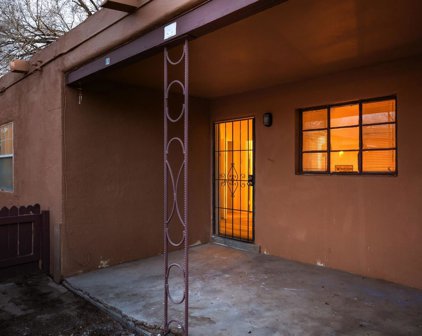 330 La Vega Drive SW, Albuquerque