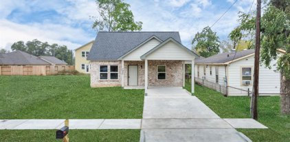 7982 Fowlie, Houston